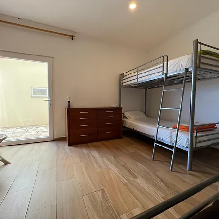 Ws Family Hostel Almádena