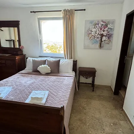 Hostel Ws Family Almádena